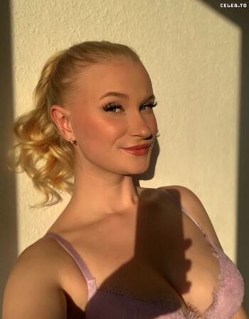 Full leaked Bunnylis private onlyfans photo