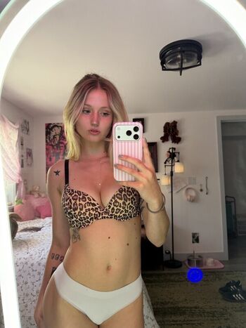 Full leaked Caffeine crushh private onlyfans photo