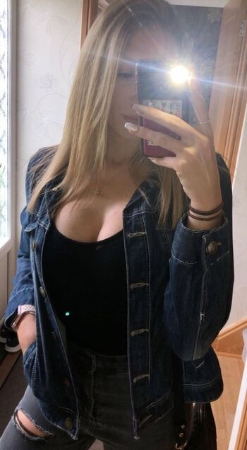 Full leaked Caitlin beevers private onlyfans photo
