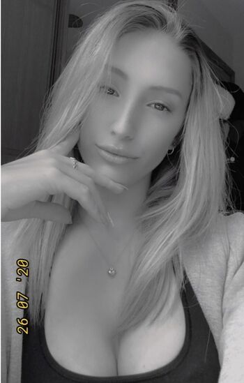 Full leaked Caitlin beevers private onlyfans photo