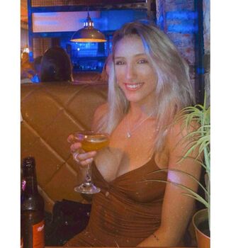 Full leaked Caitlin beevers private onlyfans photo