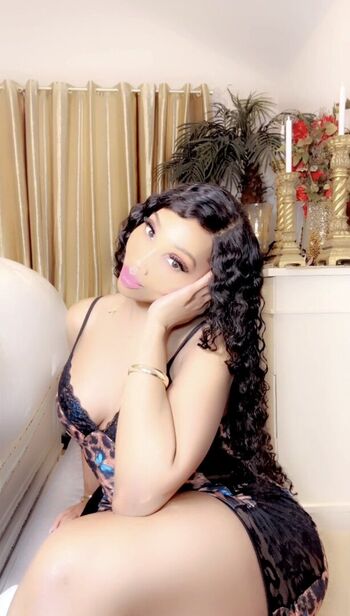 Full leaked Carolinacharm private onlyfans photo