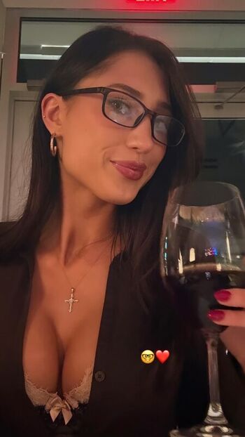 Full leaked Caroline bowers private onlyfans photo