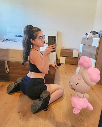 Full leaked Cathia ishinii private onlyfans photo
