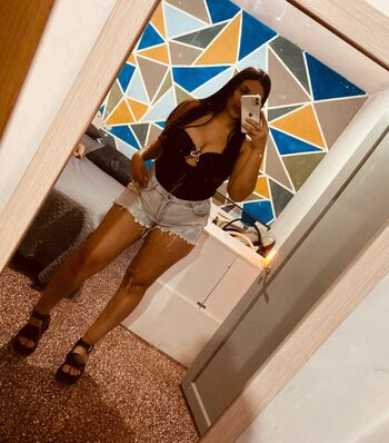 Full leaked Cesia pochi private onlyfans photo