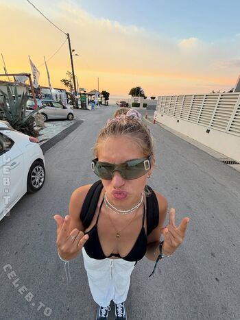 Full leaked Chantall smd private onlyfans photo
