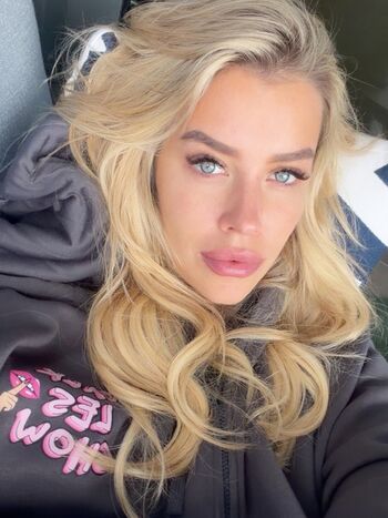 Full leaked Chelsyalondon private onlyfans photo