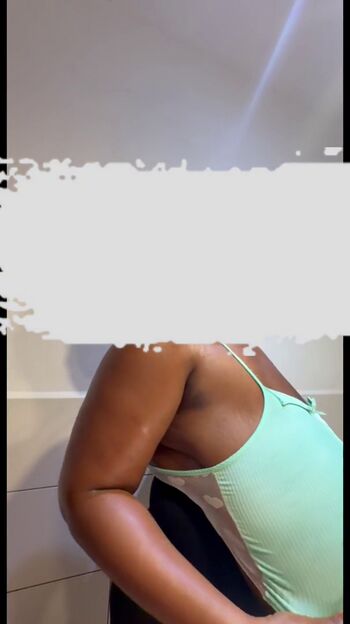 Full leaked Chioma lovv page private onlyfans photo