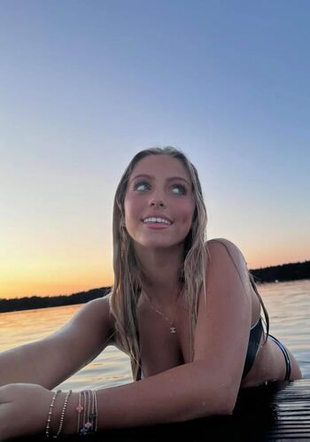 Chloe Dinello