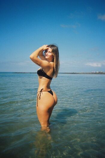 Full leaked Chlotobin  page private onlyfans photo