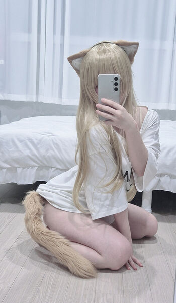 Full leaked Lyssaurora/ private onlyfans photo
