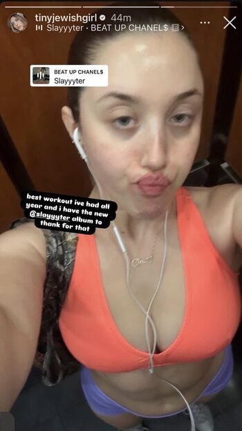 Full leaked Clara perlmutter page private onlyfans photo
