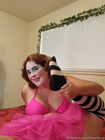 Full leaked Clowndivax private onlyfans photo