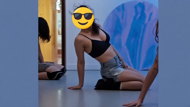 Full leaked Connaissances page private onlyfans photo
