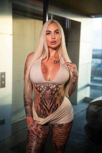 Full leaked Coradiamond private onlyfans photo