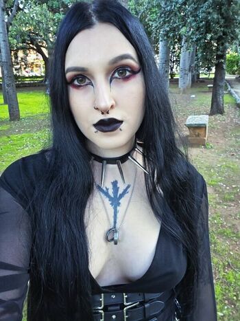 Crimson Dead Wolf