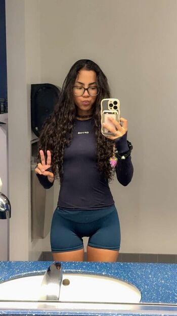 Full leaked Crybabysmallfry private onlyfans photo