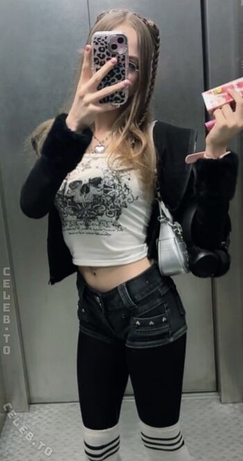 Full leaked Crystalmarykitty page private onlyfans photo
