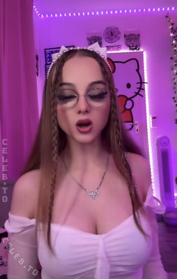 Full leaked Crystalmarykitty page private onlyfans photo