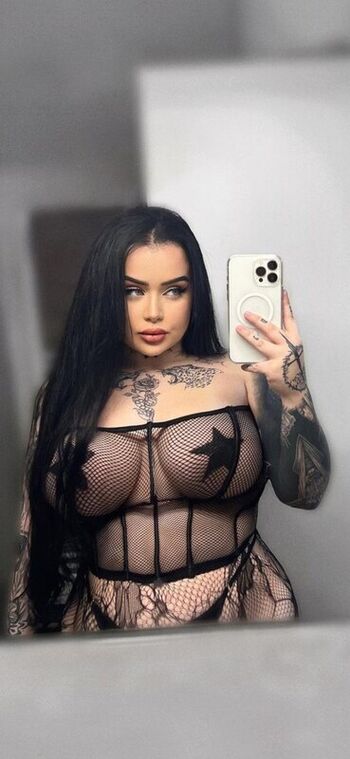 Full leaked Curvy goddesses private onlyfans photo