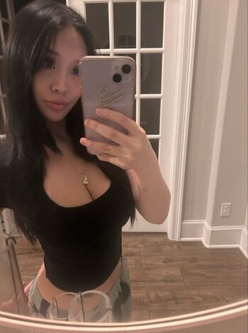 Full leaked Cwuddlemeplz private onlyfans photo