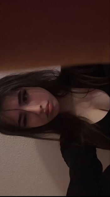 Full leaked Damnlizzyy private onlyfans photo