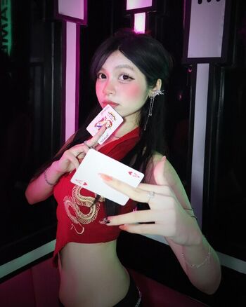 Full leaked Dan chuu page private onlyfans photo