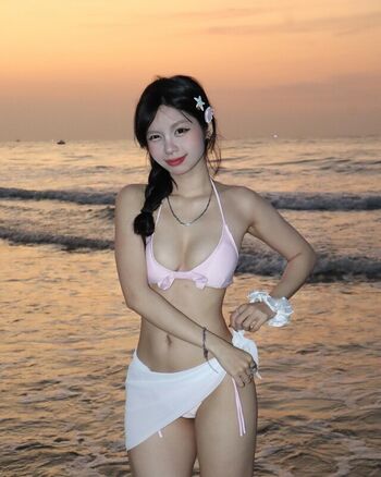 Full leaked Dan chuu page private onlyfans photo