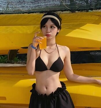 Full leaked Dan chuu page private onlyfans photo