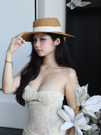 Full leaked Dan chuu page private onlyfans photo