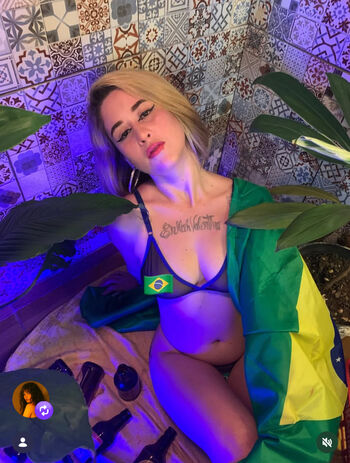 Full leaked Dani bluee page private onlyfans photo
