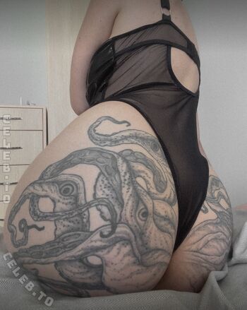 Full leaked Darkhoromi private onlyfans photo