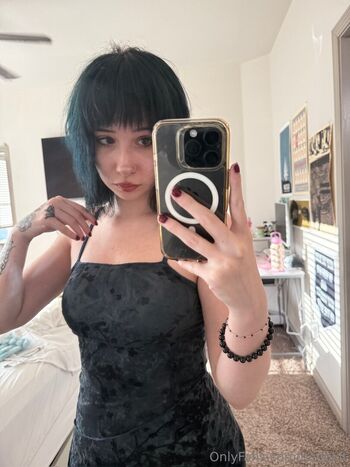 Full leaked Defeatthelw page private onlyfans photo