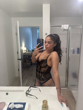 Full leaked Dejaarenee private onlyfans photo