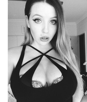 Full leaked Delicateweapon page private onlyfans photo