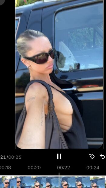 Full leaked Delilah belle hamlin page private onlyfans photo