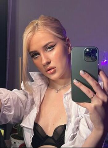 Full leaked Devomaria private onlyfans photo