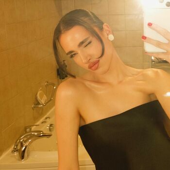 Full leaked Dinckalecem private onlyfans photo