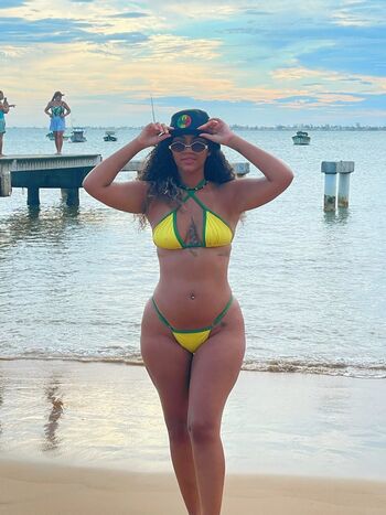 Full leaked Docyhoney page private onlyfans photo