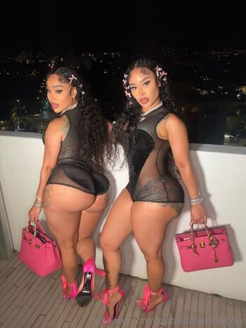 Full leaked Double dose twins private onlyfans photo