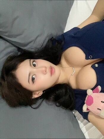 Full leaked Ejahazel page private onlyfans photo