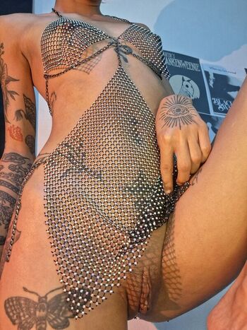 Full leaked Elha black page private onlyfans photo