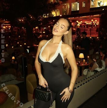 Full leaked Elianabajrami private onlyfans photo