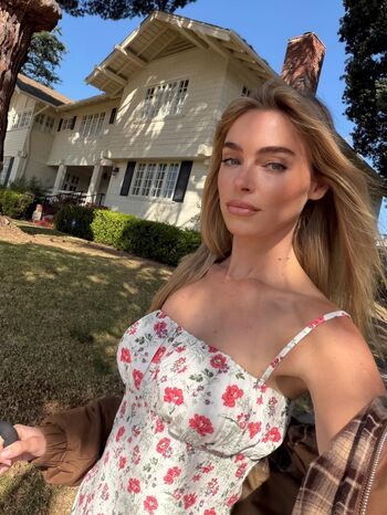 Full leaked Elizabeth turner page private onlyfans photo