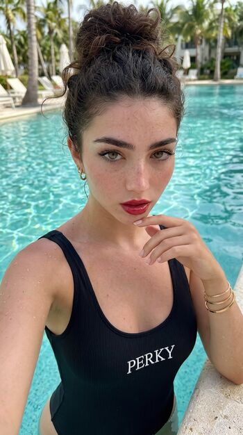 Full leaked Elizabrowne page private onlyfans photo
