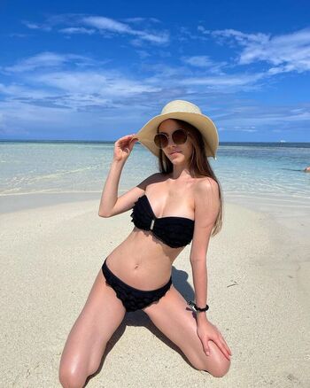 Full leaked Elizavetabom page private onlyfans photo
