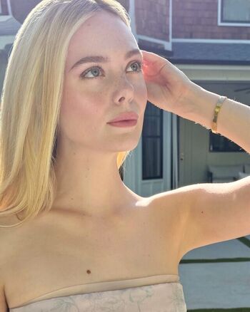 Full leaked Elle fanning page private onlyfans photo