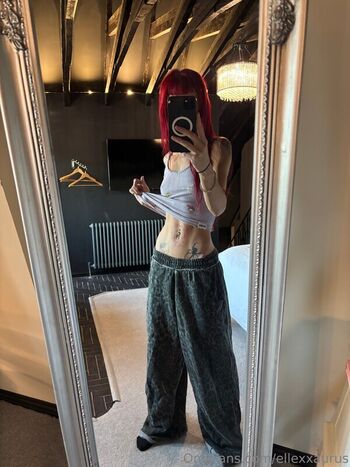 Full leaked Ellesaurus private onlyfans photo