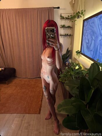 Full leaked Ellesaurus private onlyfans photo