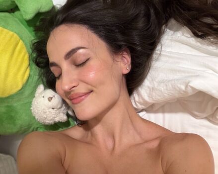Full leaked Elli avrram private onlyfans photo